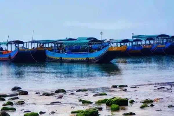 廣西京族三島<a href='http://m.eurekaspringsshopping.com/' target=_blank>旅游攻略</a>